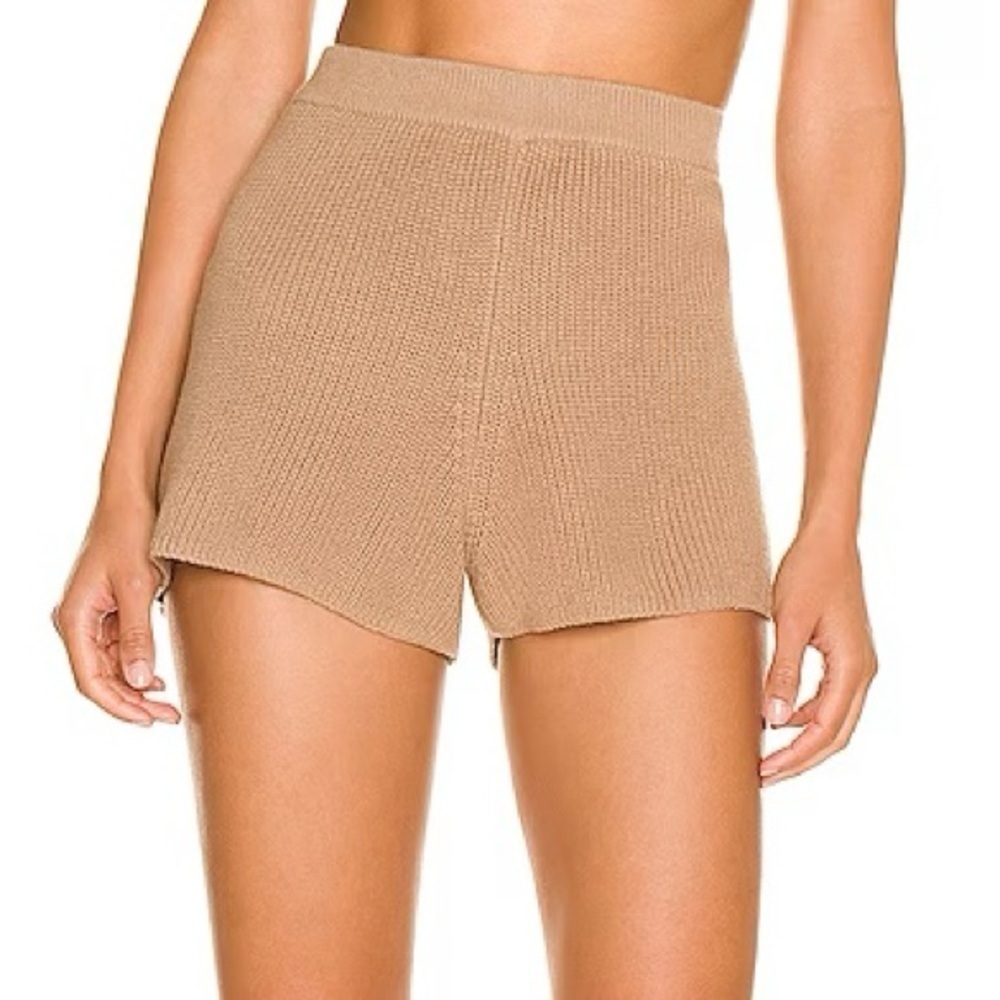 ❤️L’Academie Maja Shorts in Tan Size M